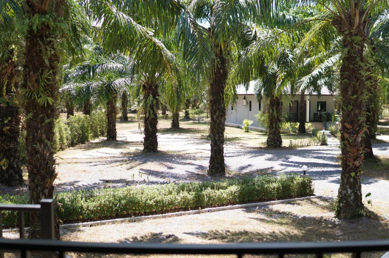 Palm Scenery Resort Takuapa Kültér fotó
